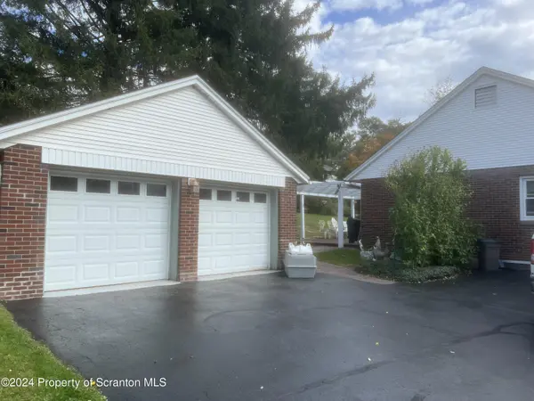 908 S Abington RD, Clarks Summit, PA 18411
