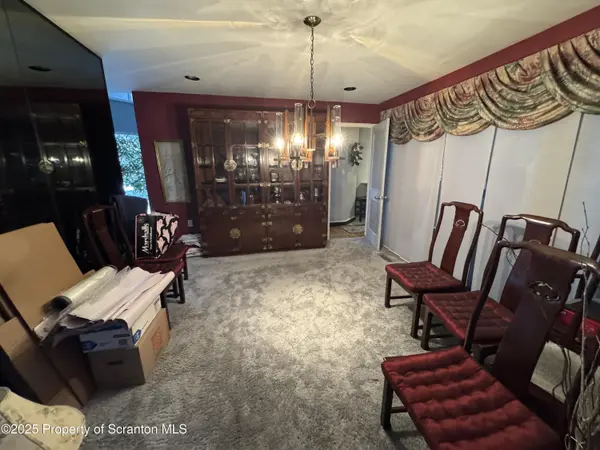 128 Belmont AVE, Clarks Green, PA 18411