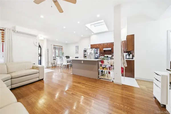 53-74 62nd ST, Maspeth, NY 11378