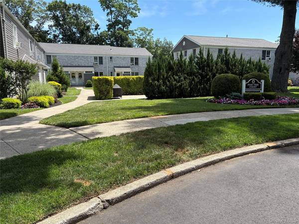 52 L Glen Keith RD #52 L, Glen Cove, NY 11542