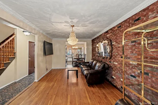 25-19 76th ST, East Elmhurst, NY 11370