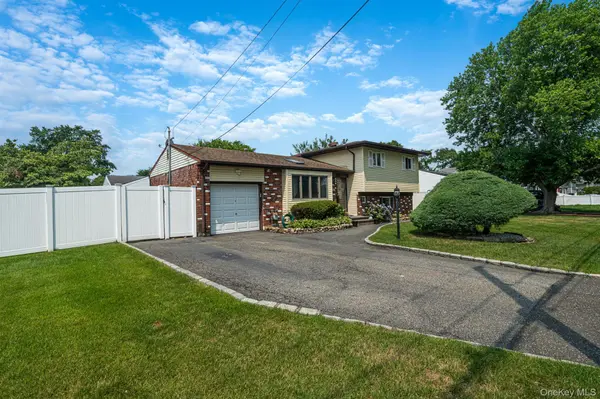336 W 23rd ST, Deer Park, NY 11729