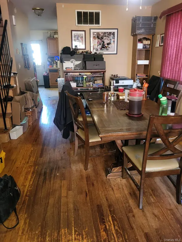 110 lyceum CT, Staten Island, NY 10310