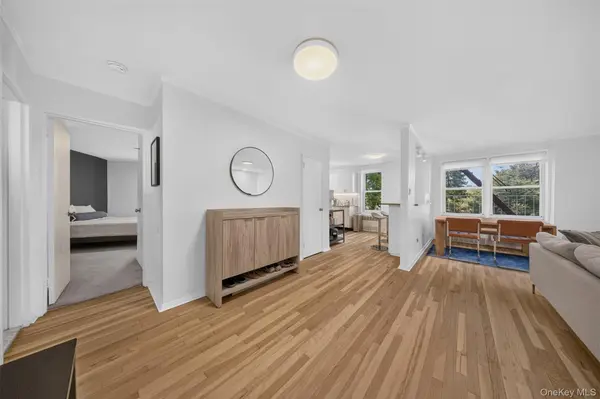 241-20 Northern Blvd #3P, Little Neck, NY 11362