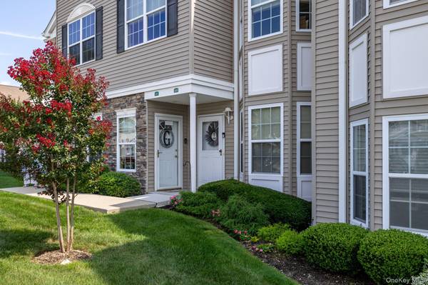 421 Autumn DR, East Meadow, NY 11554
