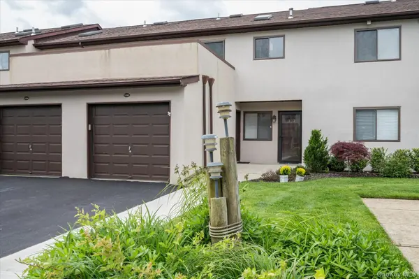 1 Anchorage WAY #1103, Freeport, NY 11520