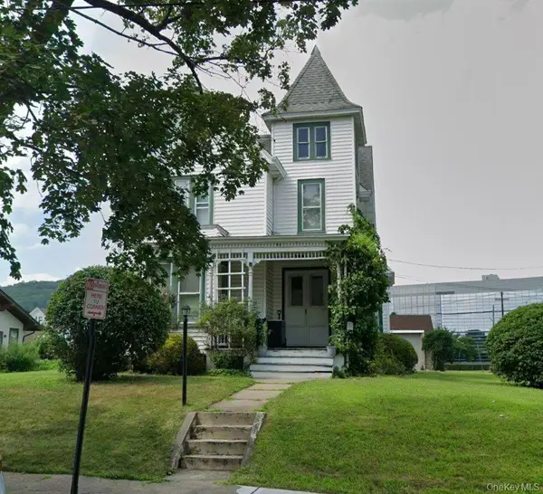 20 Clinton PL, Suffern, NY 10901