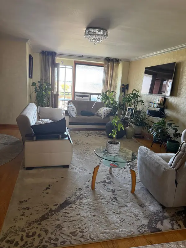 61-25 98th ST #10J, Rego Park, NY 11374