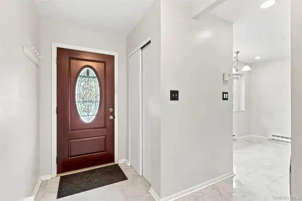 7 Roundtree CT, Beacon, NY 12508