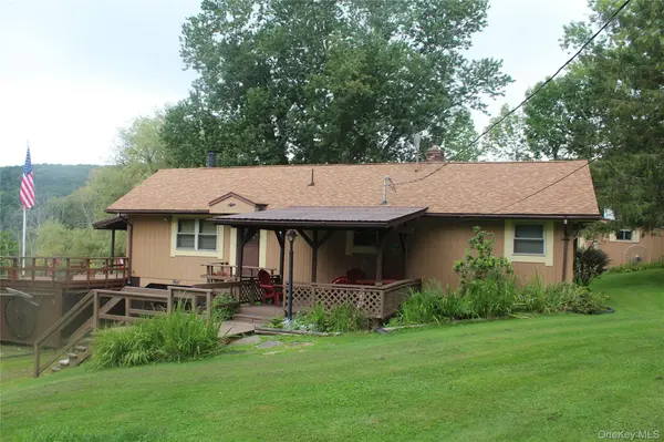 19 Frelich RD, Long Eddy, NY 12760