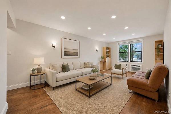50-21 39th PL #2E, Sunnyside, NY 11104