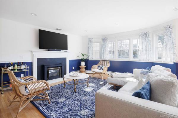 129 Lynncliff RD, Hampton Bays, NY 11946