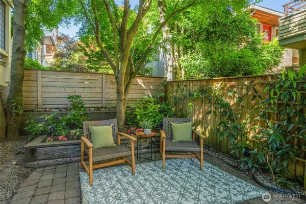 3648 Francis AVE N #D, Seattle, WA 98103