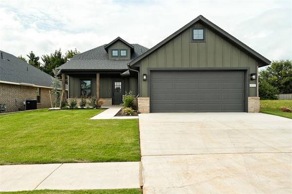 4832 Indigo LN, Edmond, OK 73034