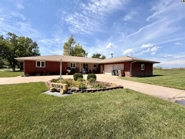 2201 Northridge Rd, Hutchinson, KS 67502