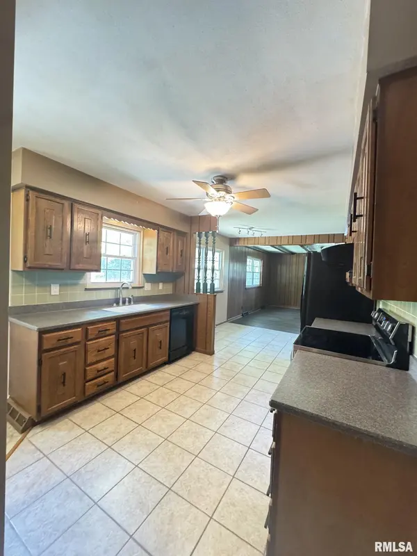 3307 W SAYMORE LN, Peoria, IL 61615