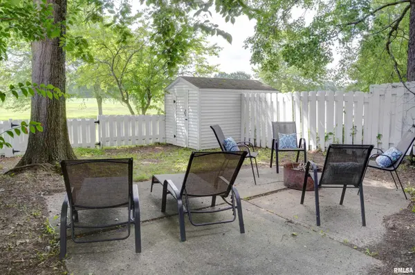 50 N YORKTOWN RD, Macomb, IL 61455