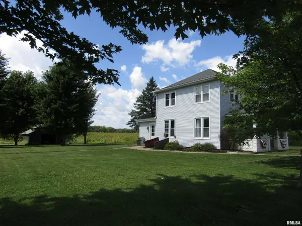 5480 N Sand Branch RD, Ipava, IL 61441