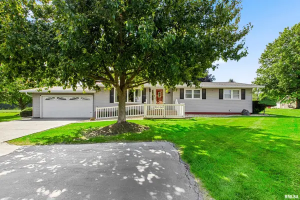 715 N MORAN RD, Trivoli, IL 61569