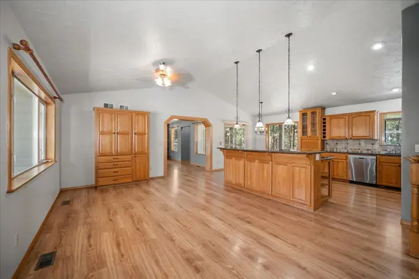 1110 S Brooks Rd, Medical Lake, WA 99022