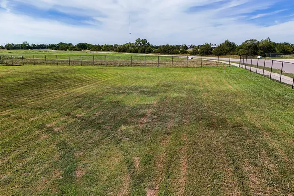1.7+/- Acres on E Mason Dr, Kechi, KS 67067