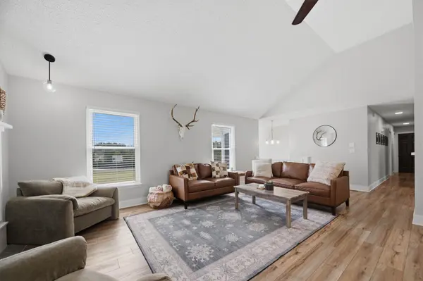 9842 SW 19th Ter, Towanda, KS 67144