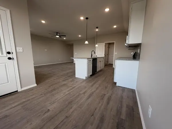 910 Shorthorn Lane, Marshfield, MO 65706