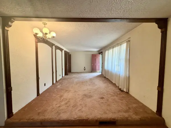 1143 Ozark ST, Houston, MO 65483