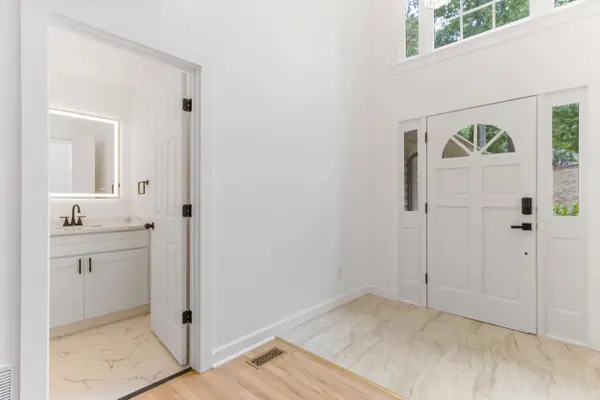 412 Woodgrove TRCE, Spartanburg, SC 29301
