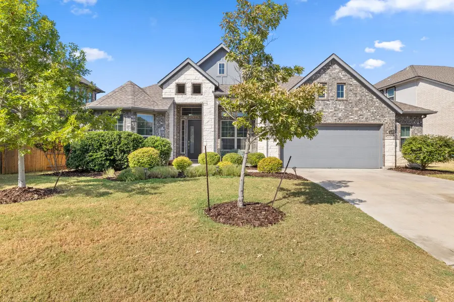 2332 Airport DR, Leander, TX 78641
