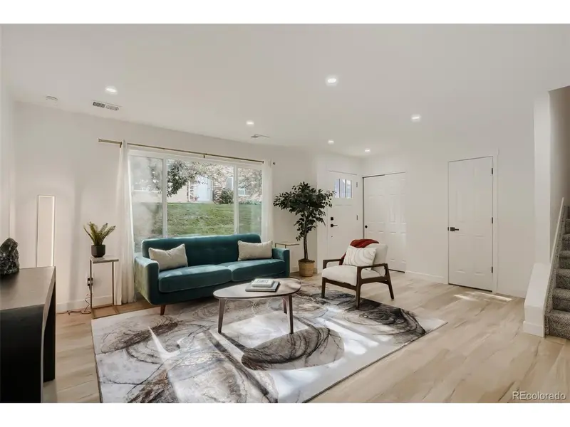 9276 E Mansfield, Denver, CO 80237
