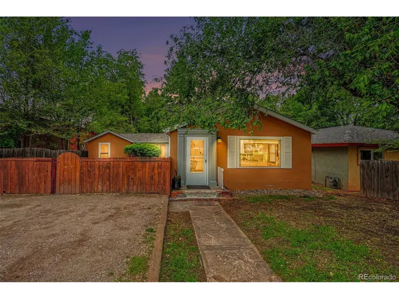 105 Via San Miguel, Manitou Springs, CO 80829