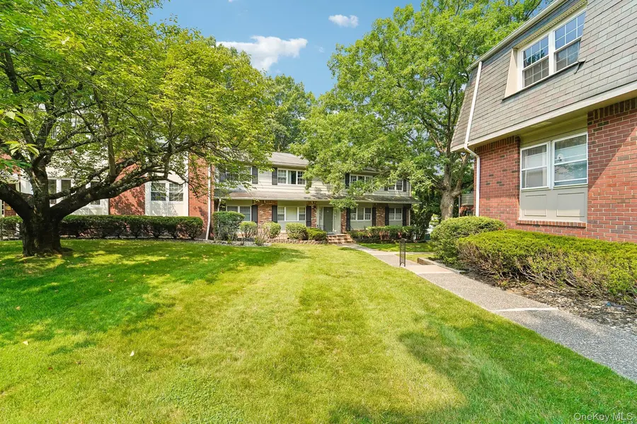 74 Bon Aire CIR #Q12, Suffern, NY 10901