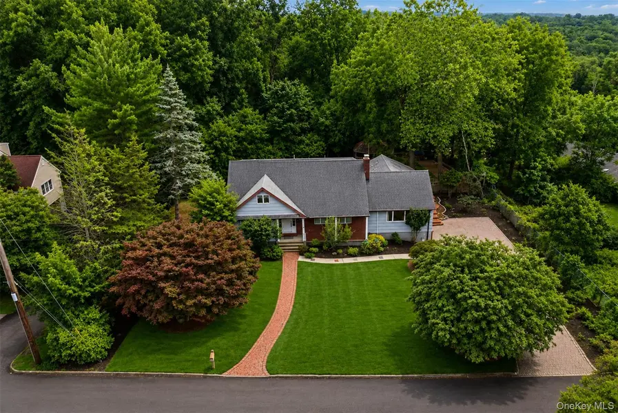 11 Hillside CT, Suffern, NY 10901