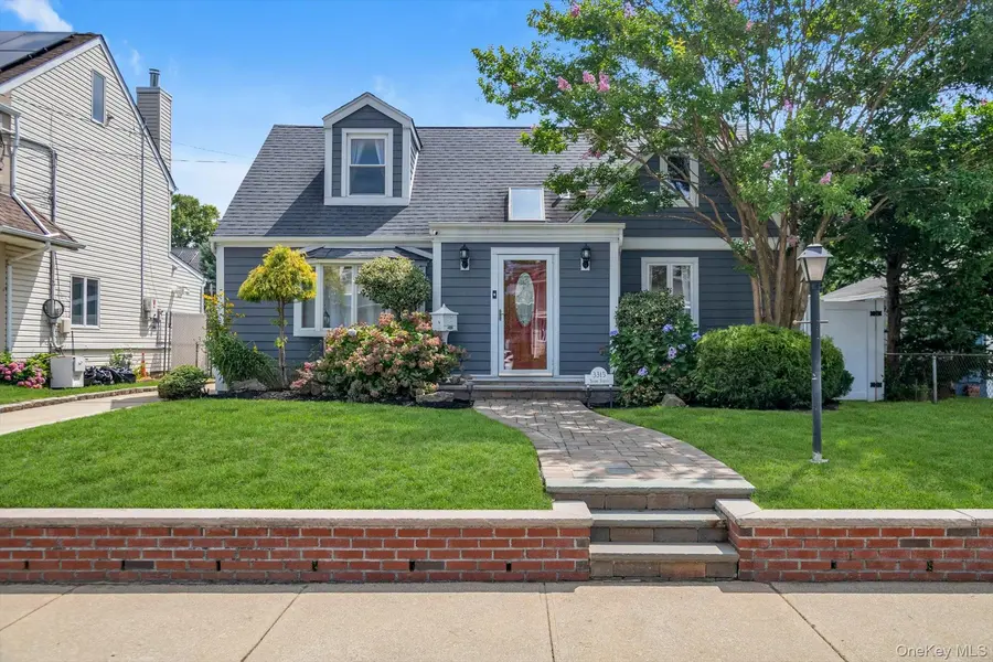 3315 2nd ST, Oceanside, NY 11572