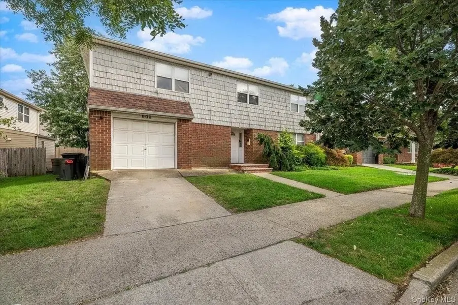 609 Meehan AVE, Far Rockaway, NY 11691