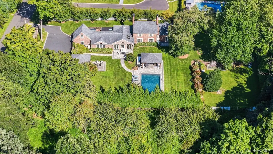 8 Rose Hill RD, Suffern, NY 10901