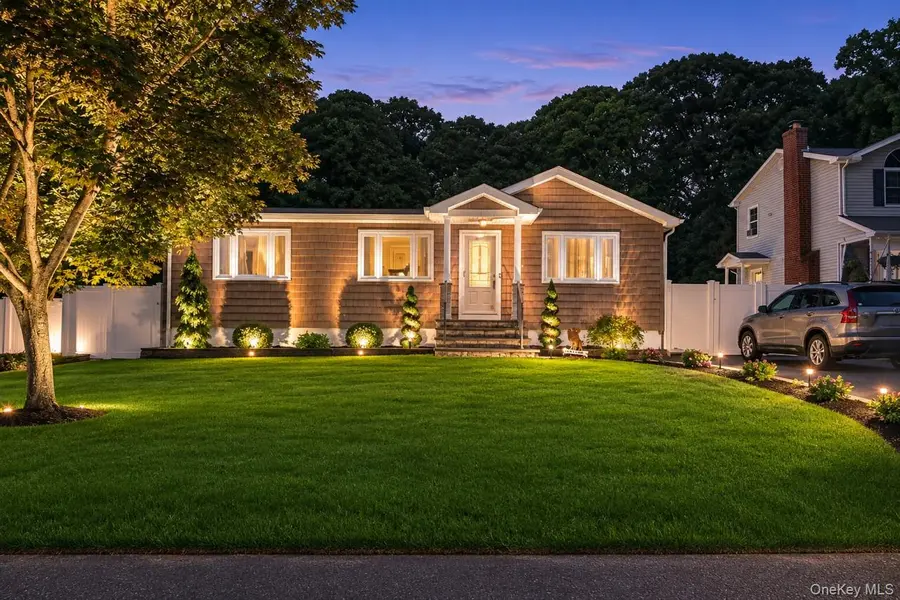 193 Ohls ST, Patchogue, NY 11772
