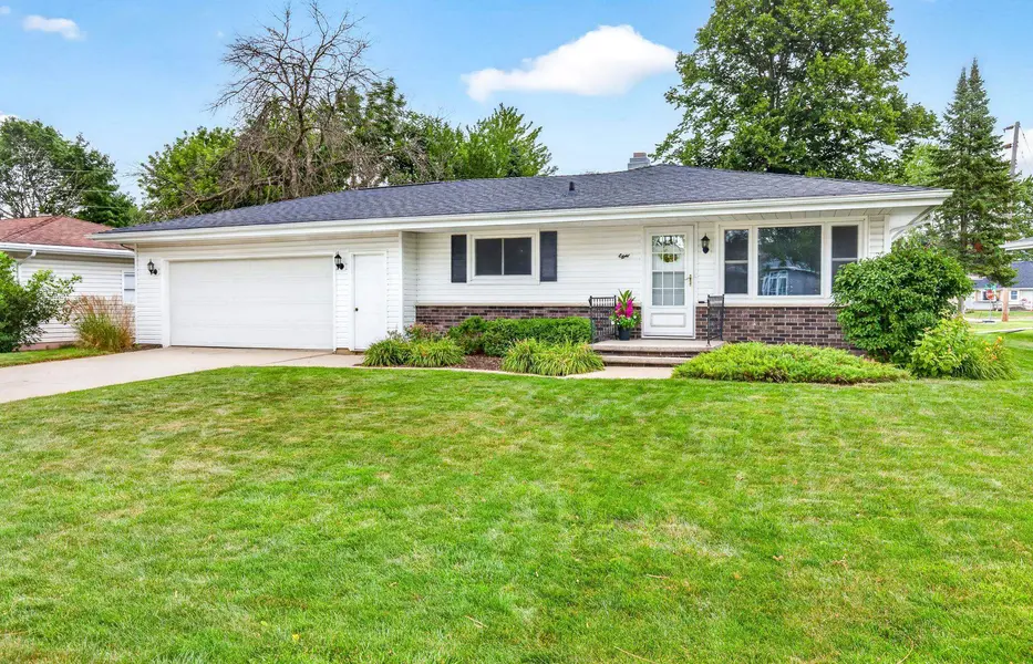 8 TRACY CT, Appleton, WI 54915-3708