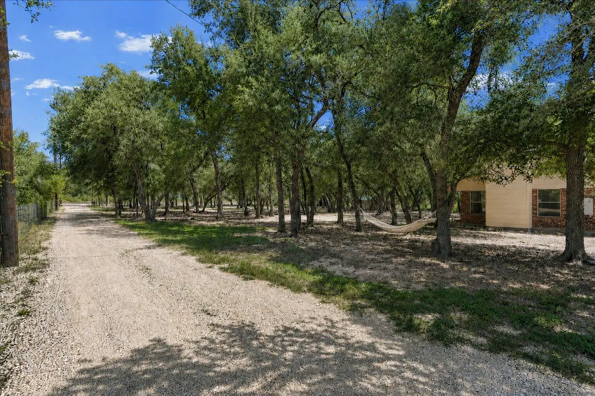 2150 124 County RD, Georgetown, TX 78626