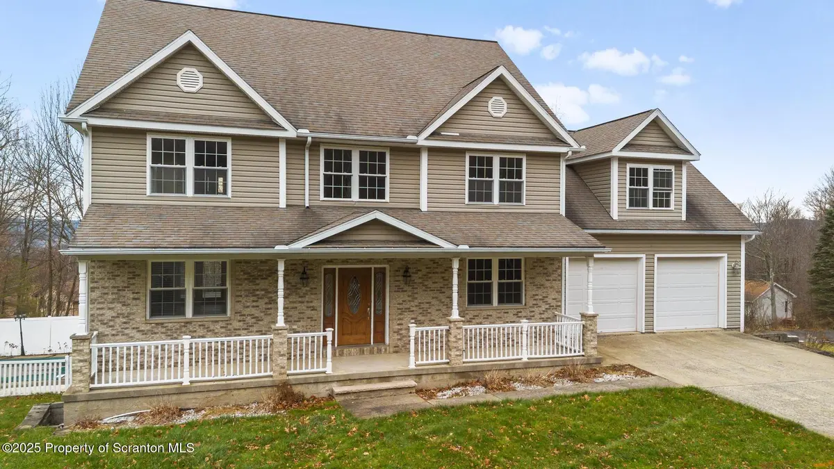 25 Old Gravity RD, Carbondale Twp, PA 18407