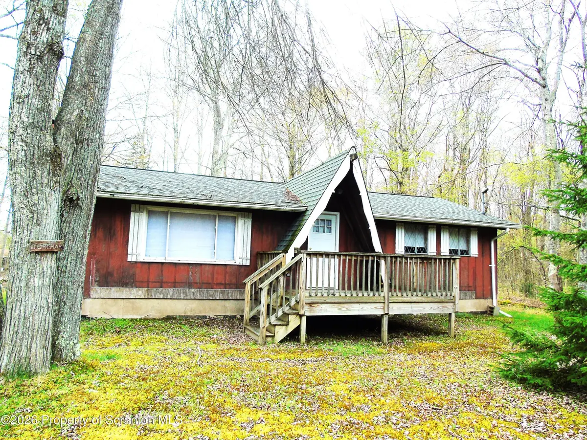 154 Squaw TRL, Pocono Lake, PA 18347