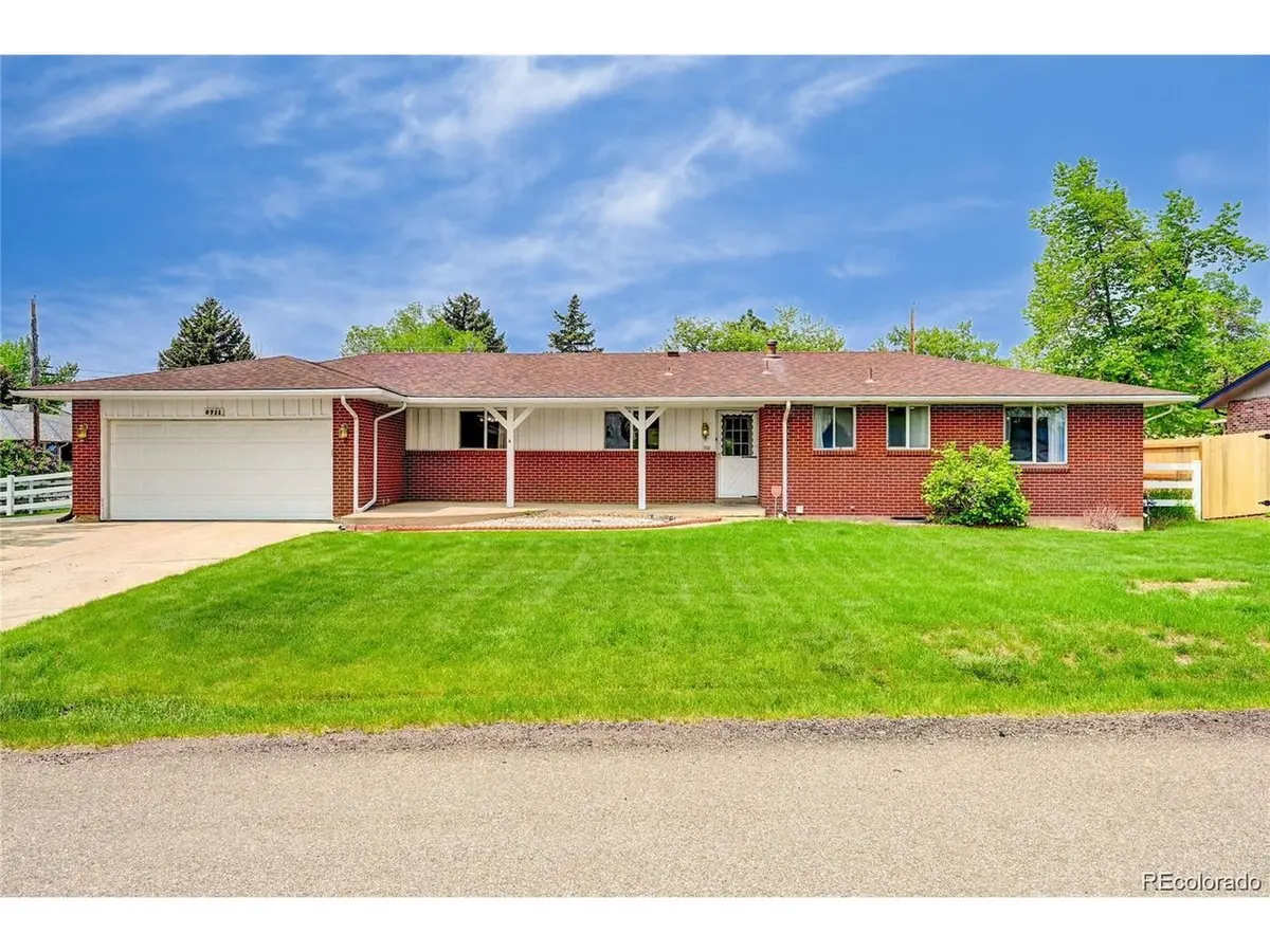 8711 S Ammons, Littleton, CO 80128
