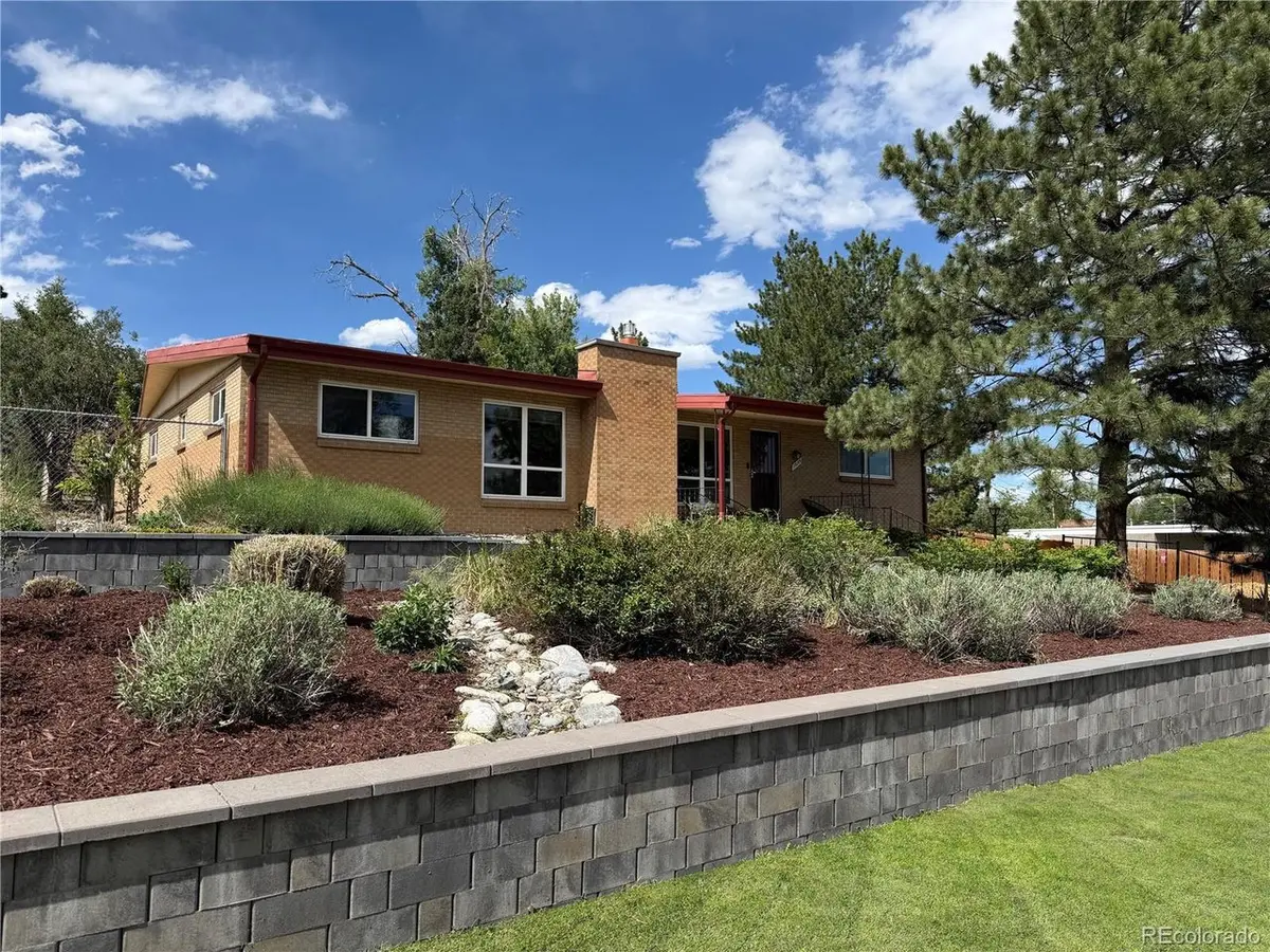 10105 W 17th, Lakewood, CO 80215