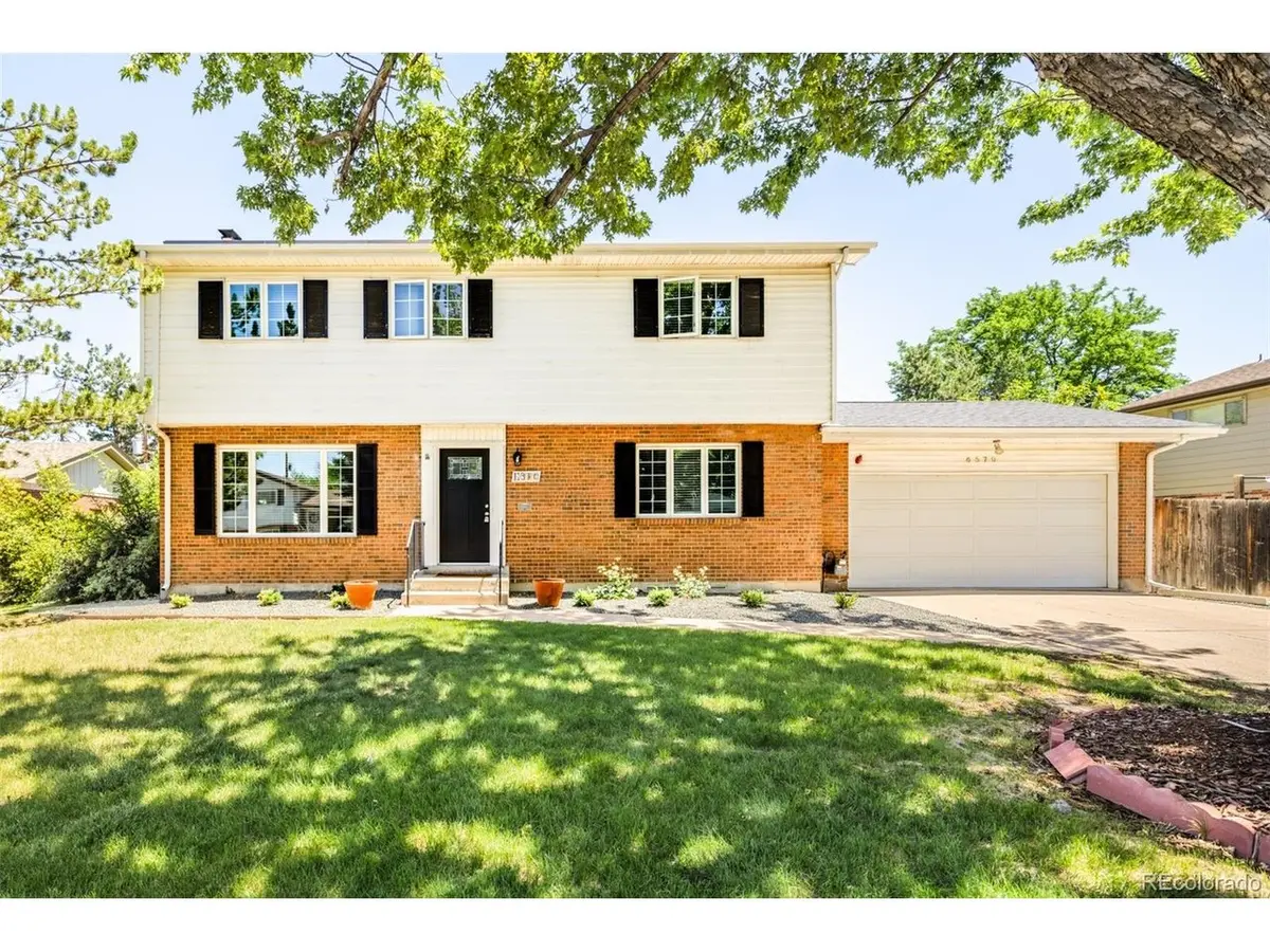 6570 S High, Centennial, CO 80121