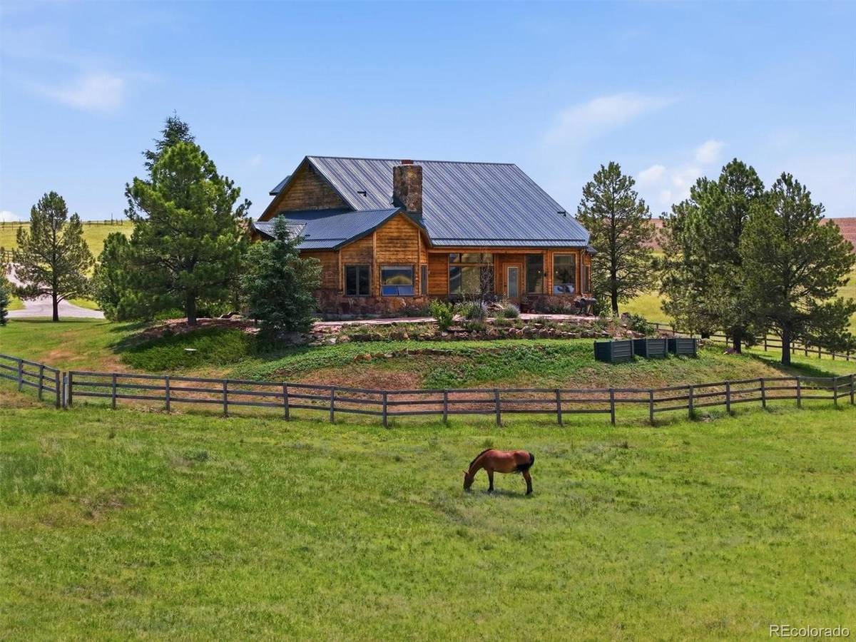 10 Bozeman, Elizabeth, CO 80107