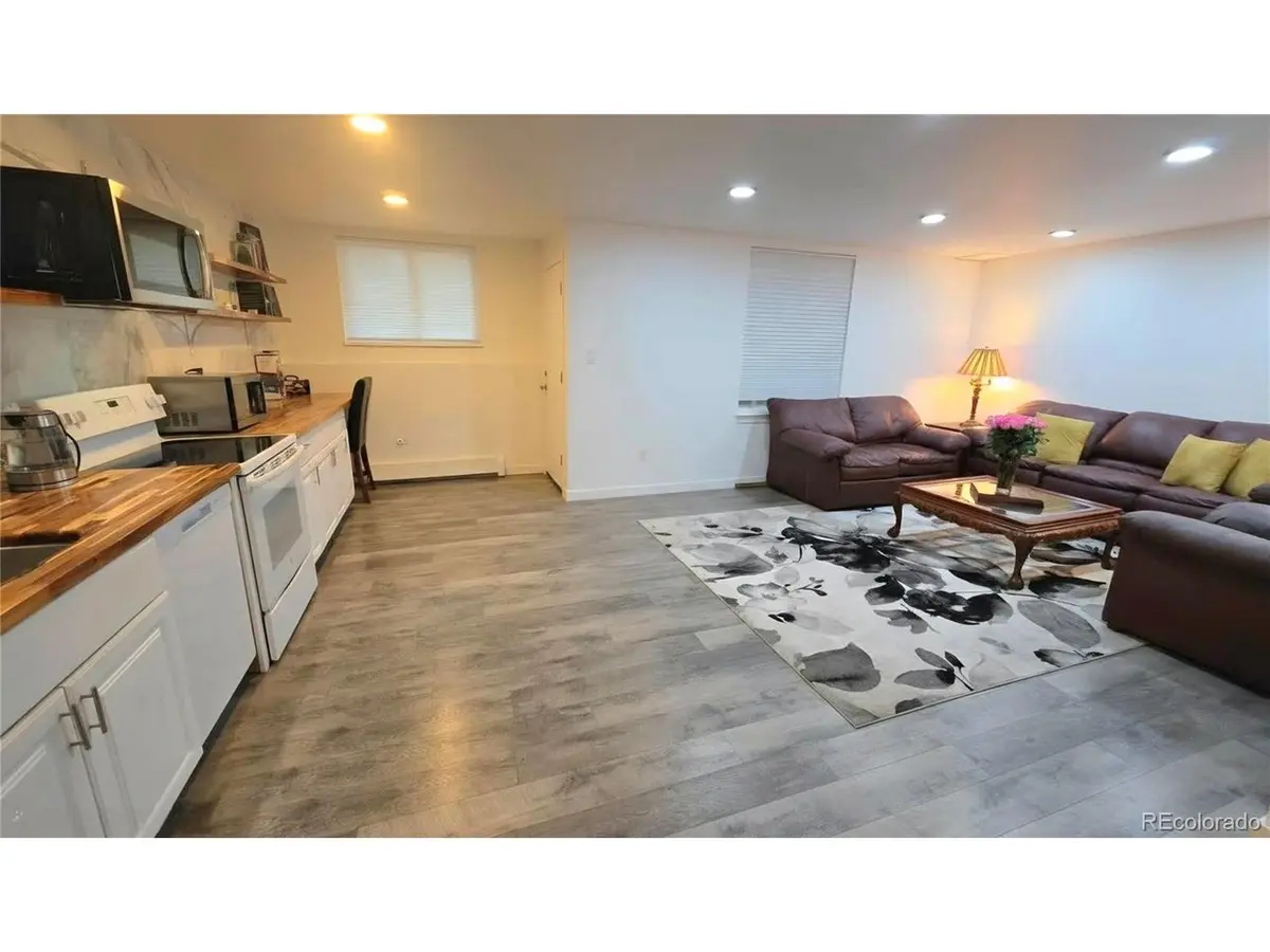 1525 S Holly #104, Denver, CO 80222