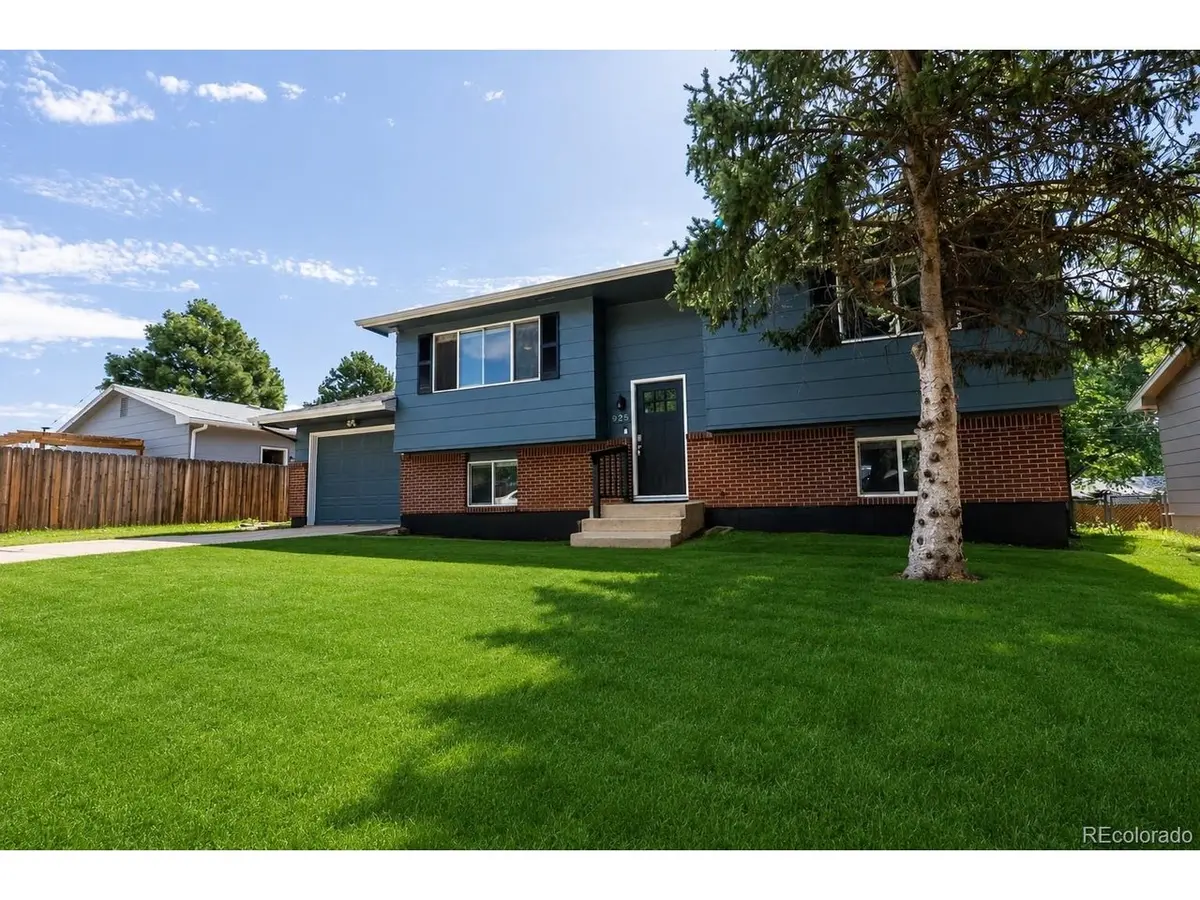 925 Arrawanna, Colorado Springs, CO 80909