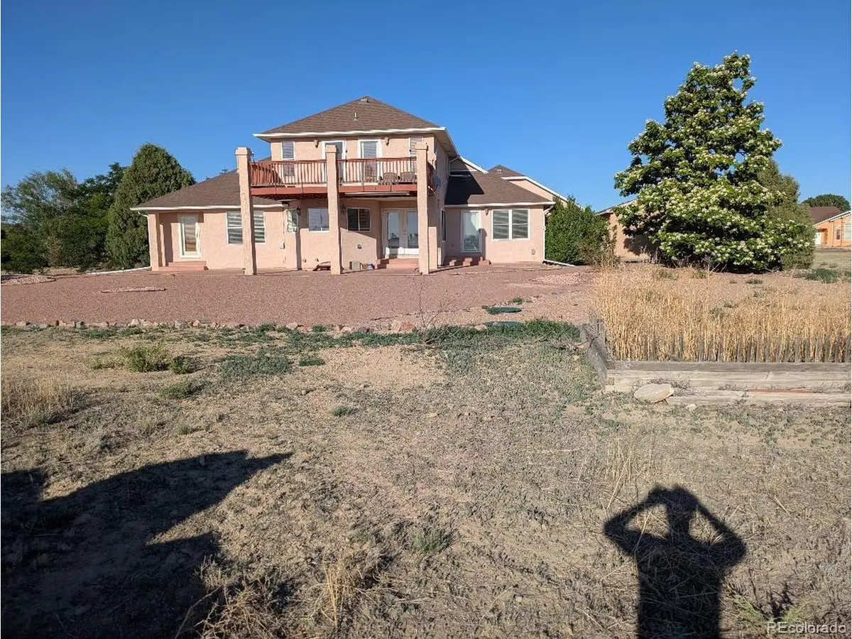 135 S Hacienda Del Sol, Pueblo, CO 81007