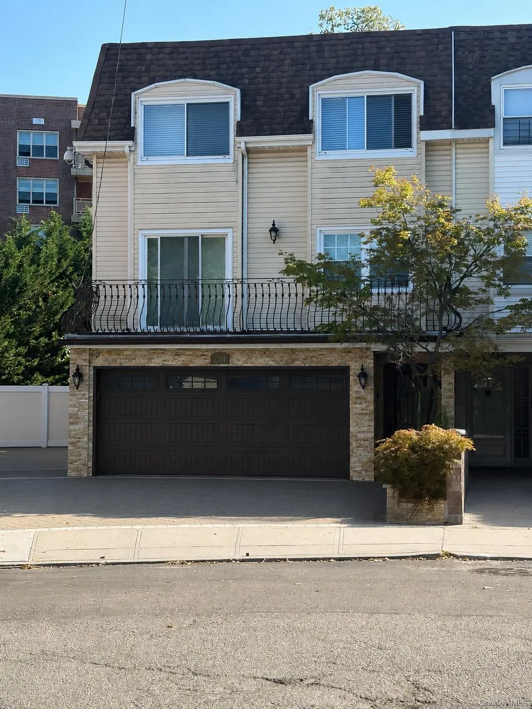 2314 215TH ST, Bayside, NY 11360